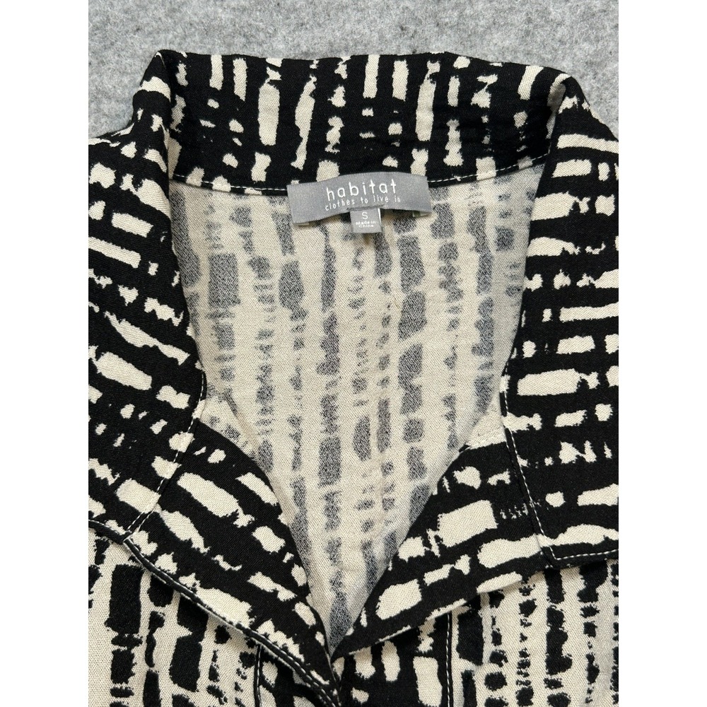 Habitat Clothes to Live in Top Small Abstract Tunic black & white Button - Picture 8 of 15
